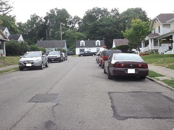 4th image of 814 Wilfred Ave