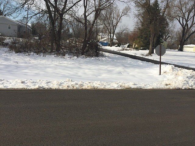 1st image of 36550 N Oakwood Dr