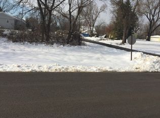36550 N Oakwood Dr, Lake Villa, IL 60046