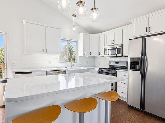 4th image of 720 Kommer Ct NW