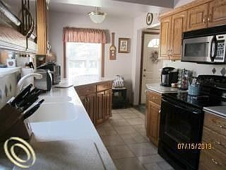 5th image of 3946 Edgewood St