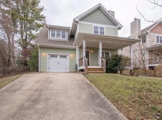 110 Walnut St, Black Mountain, NC 28711