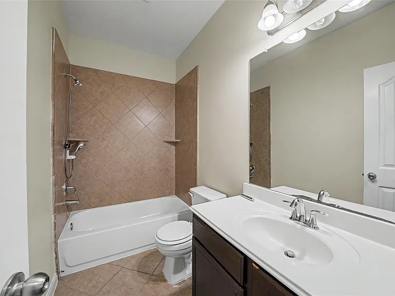 10035 Arcadian Springs Ln — Photo 18