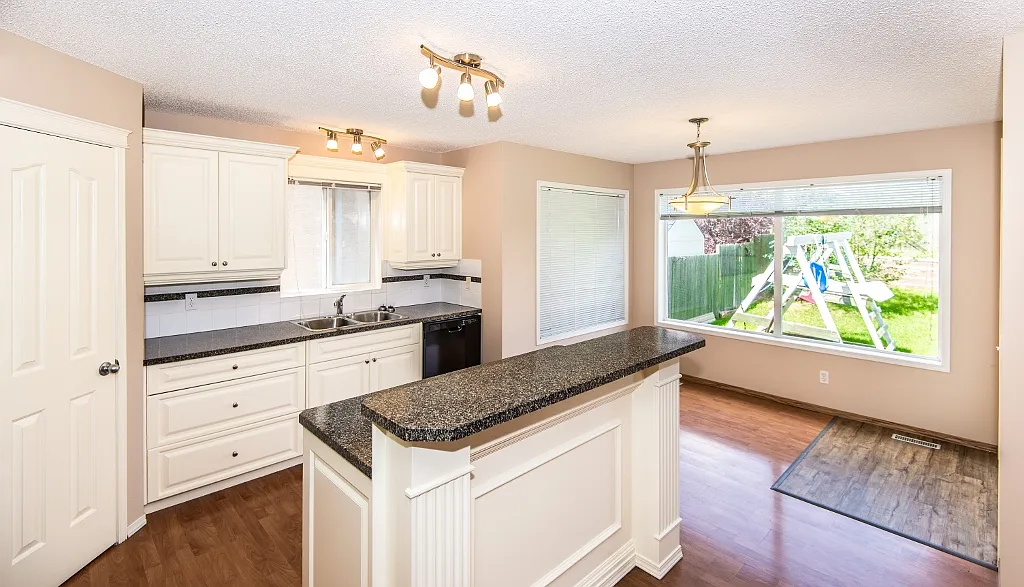 111 Arbour Crest Rise NW — Photo 3