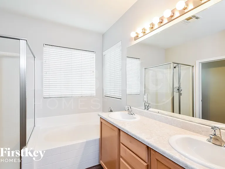 10832 Avenzano St — Photo 11