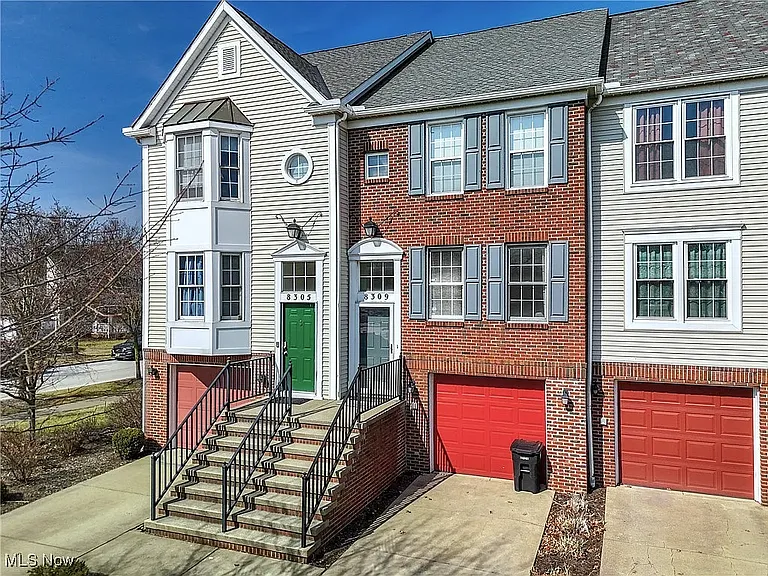8309 Beacon Pl — Photo 3