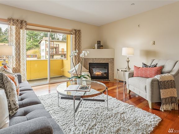 3rd image of 16528 5th Ave Ne 201 #201
