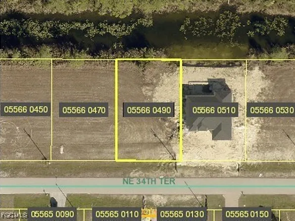 826 NE 32nd Ln, Cape Coral, FL 33909