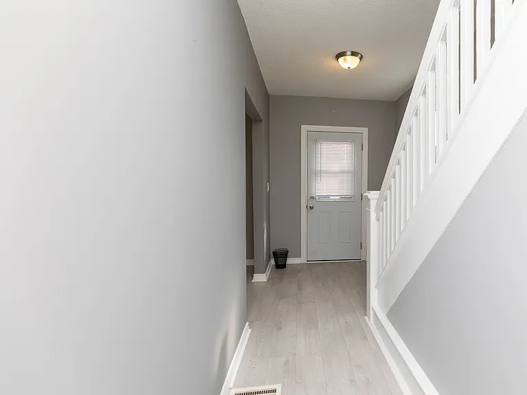 19 Duncan St — Photo 20