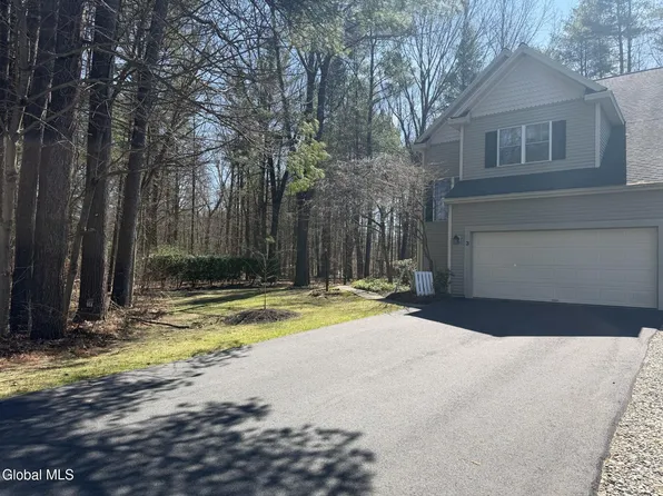 3 Donegal Way, Saratoga Springs, NY 12866