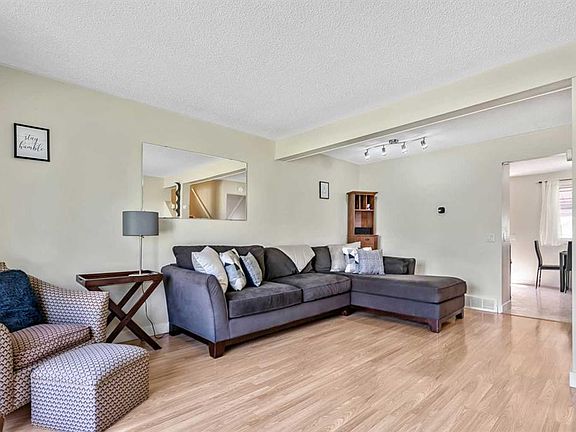 3rd image of 37 N Erin Woods Pl SE