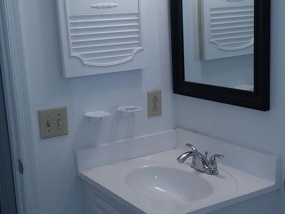 4th image of 109 Stratford Dr APT F