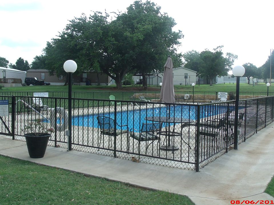 2nd image of 9429 SE 29th St Trlr 30