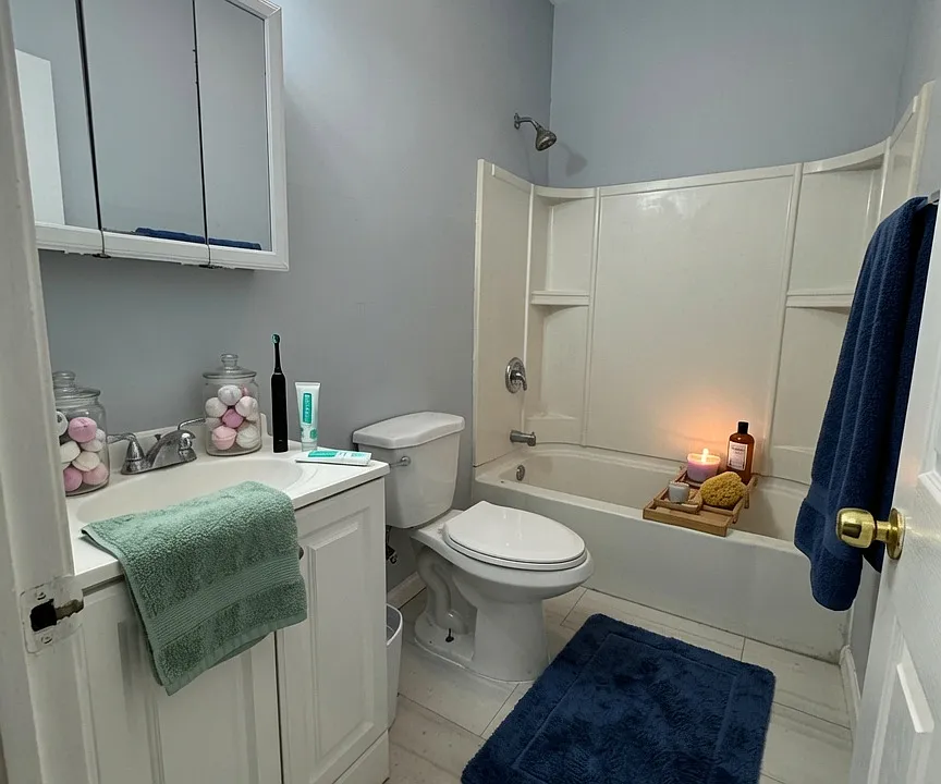 40 Center St #2R
