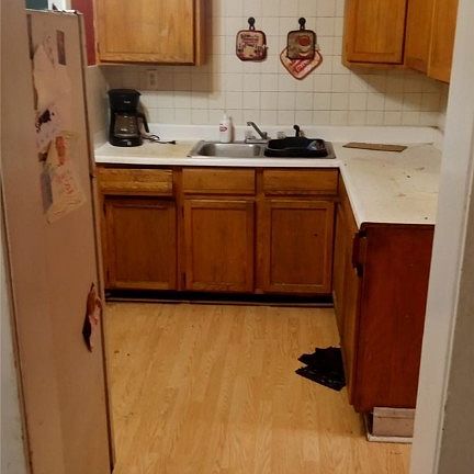 3rd image of 1264 W 89th St