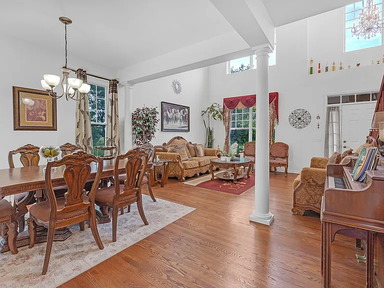 1396 Conrad Ln — Photo 3