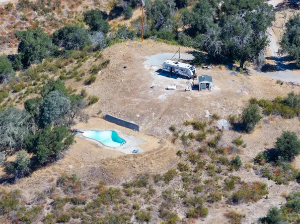 190 Cachagua Rd, Carmel Valley, CA 93924