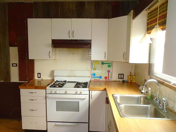 5th image of 93110 22nd St