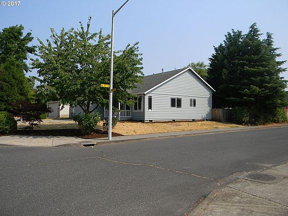 3rd image of 5405 NE 71st St