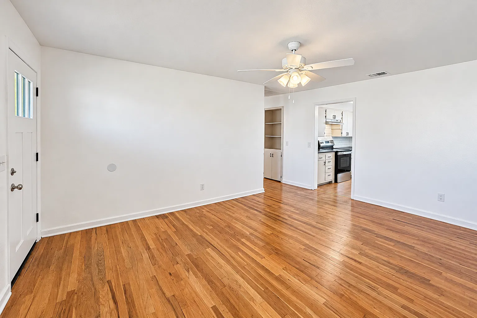 2 bed, 1020 sqft, $1,395 — Photo 3