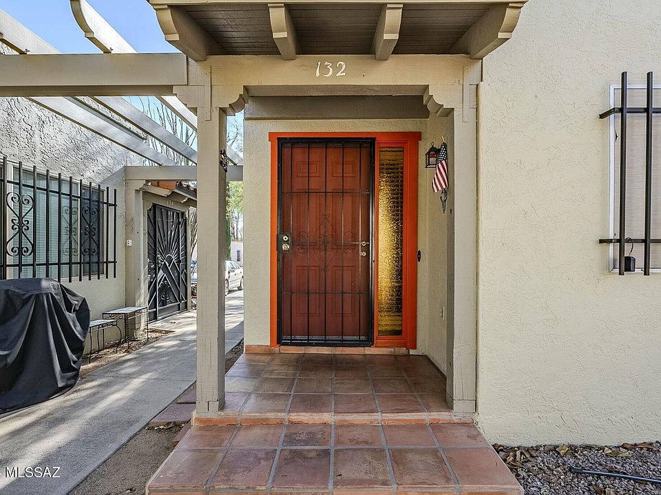 1st image of 132 W Calle Del Ano