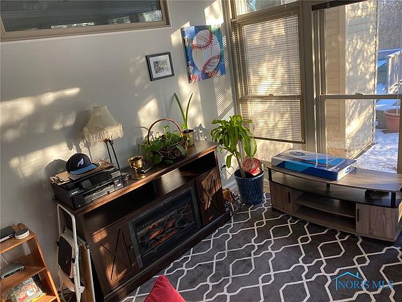 4th image of 22616 River Chase Ln