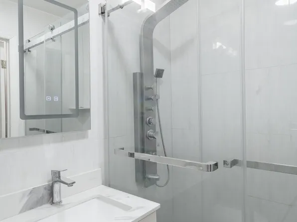 201 East 36th Street image 6 of 8