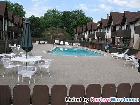 3rd image of 6224 Robinson St APT 3