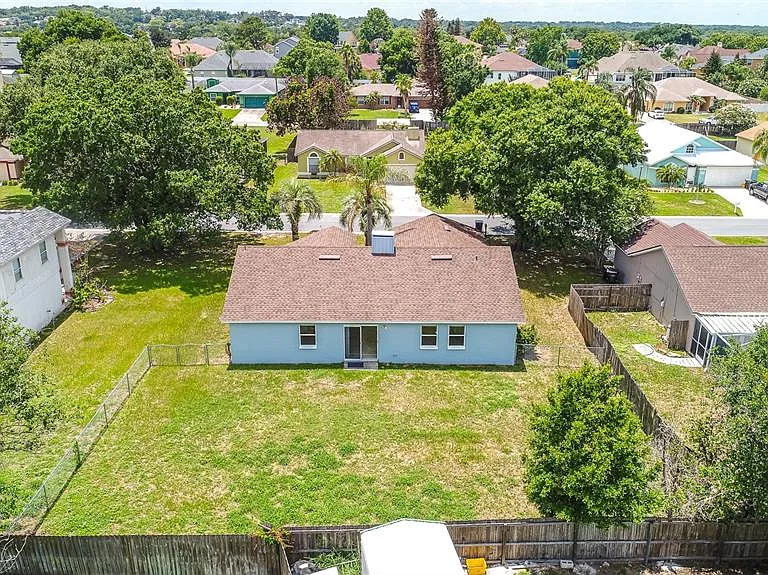 5126 Martinique Dr — Photo 16
