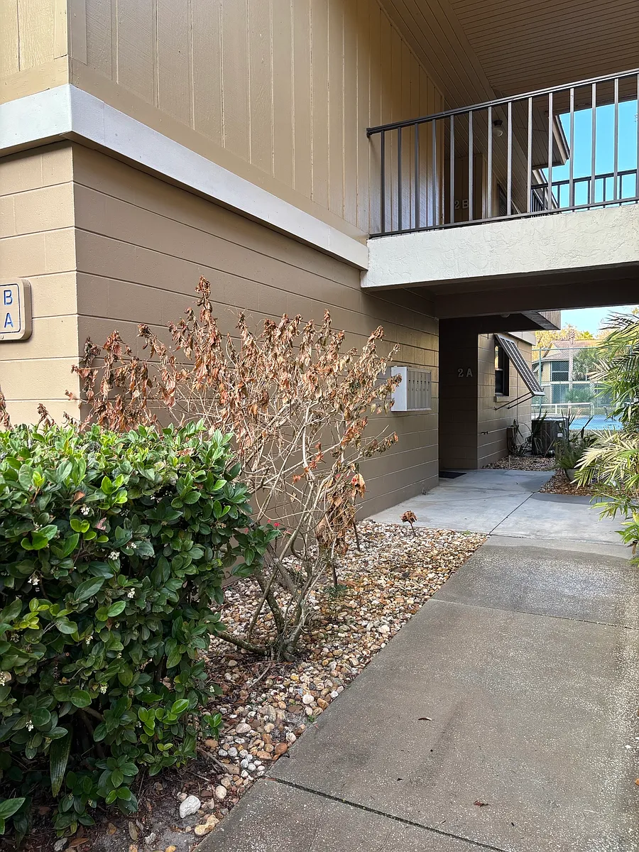 Building Photo - 120 Hibiscus Woods Ct #2A