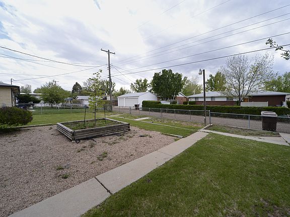 4th image of 429 35th Avenue Ct