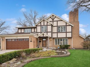 1310 W Francis Dr, Arlington Heights, IL
