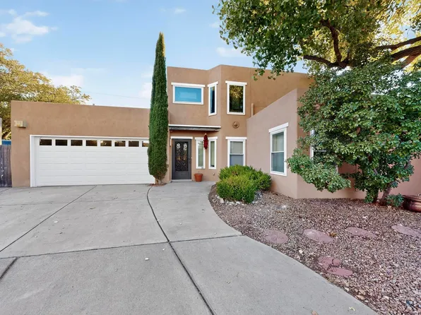 2518 Thompson Loop NW, Albuquerque, NM 87104