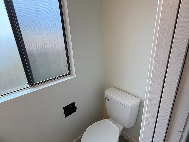 2330 I St NE #1 — Photo 11