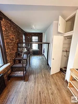 3rd image of 193 Bleecker St APT 3