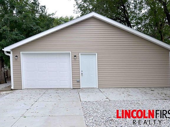 3rd image of 1130 N 29th St