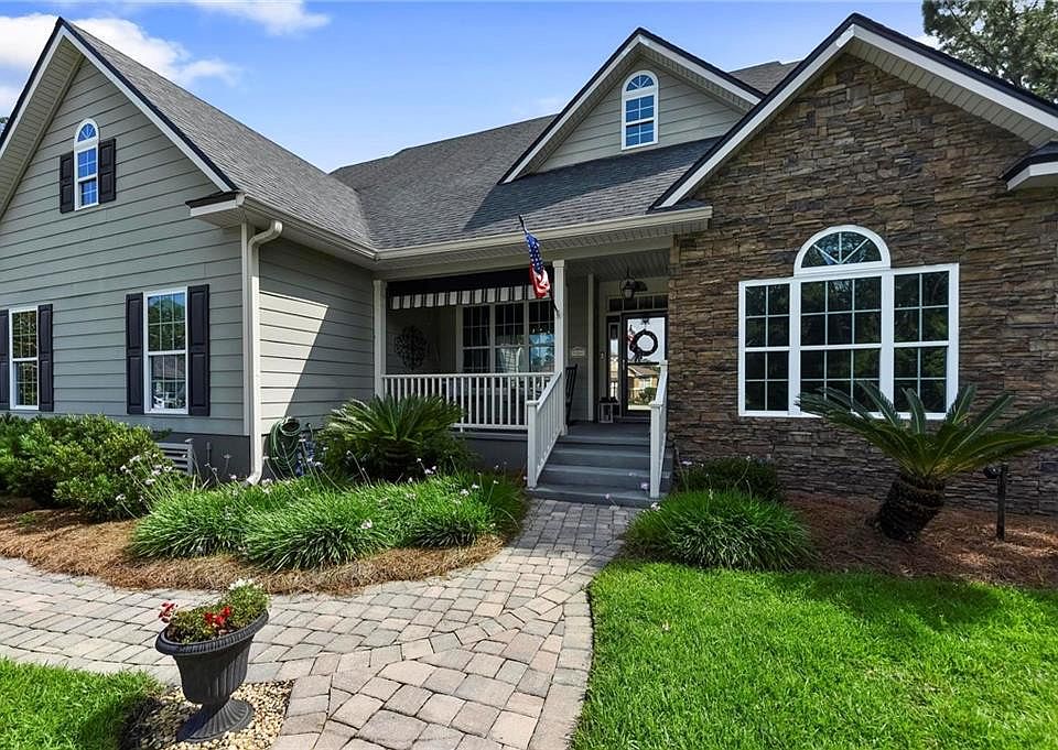 1st image of 122 Maybird Dr