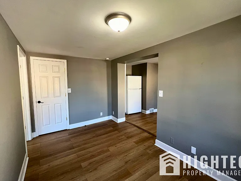 219 E McPherson Hwy — Photo 11