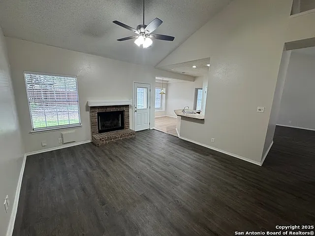5922 Spring Buck — Photo 9