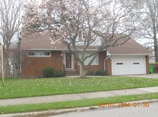 22731 Overlook Dr, Euclid, OH 44117
