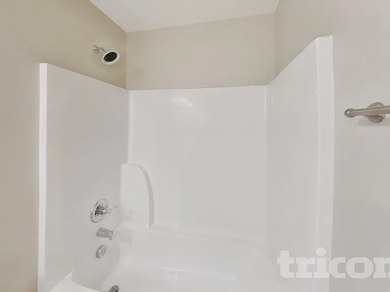 925 Beverly Ct — Photo 15