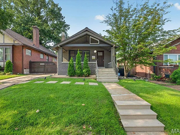 7122 Nashville Ave — Photo 2