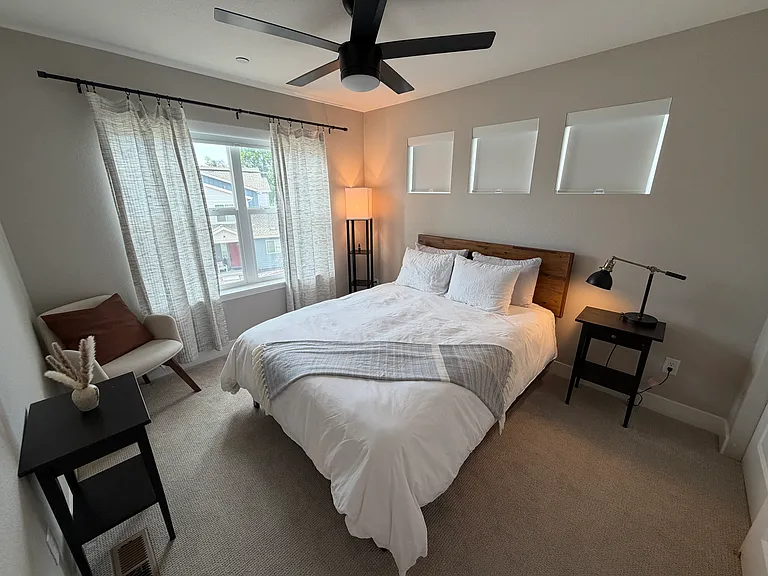Guest bedroom