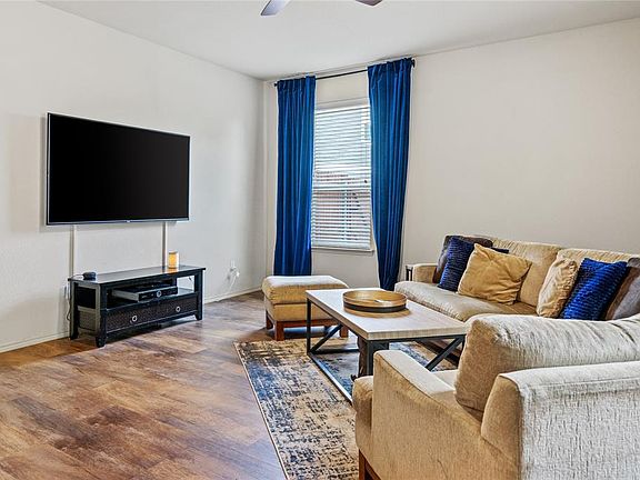 3rd image of 2316 Arrowhead Dr