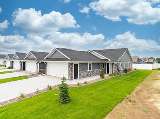 1643 Red Clover St, Holmen, WI 54636