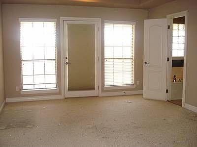5th image of 2717 Pelican Ave