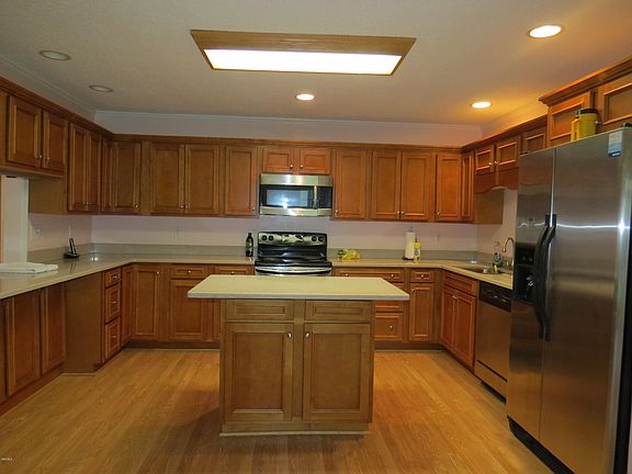 5th image of 3918 Clifton Ave