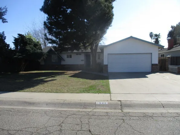 1642 S West St, Visalia, CA 93277