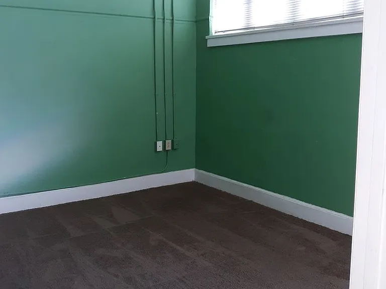 119 Oak St — Photo 6