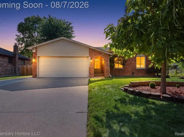 38626 Harrison Dr, Sterling Heights, MI 48310